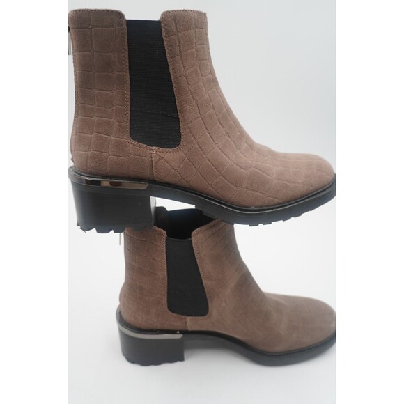Vince Camuto Kelivena Brown Block Heel Lug Sole Chelsea Ankle Booties Size 10M - Picture 7 of 11